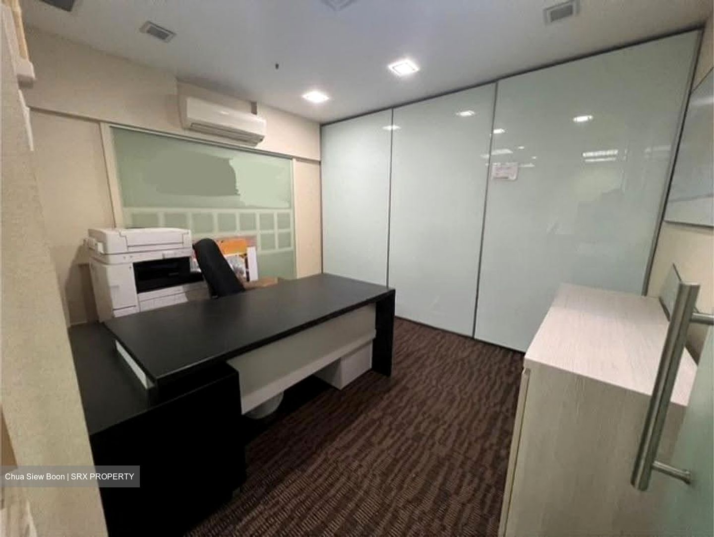 International Plaza (D2), Office #623846471